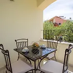 Birikina With Pool * פורץ