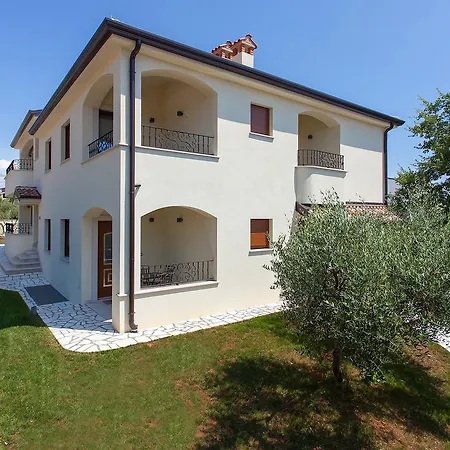 Birikina With Pool *