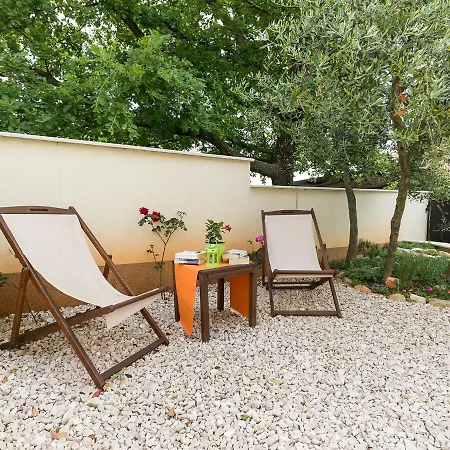 Birikina With Pool Lägenhet *