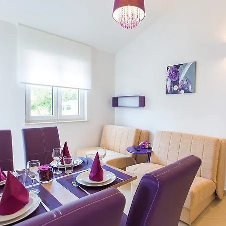 Apartment Birikina *