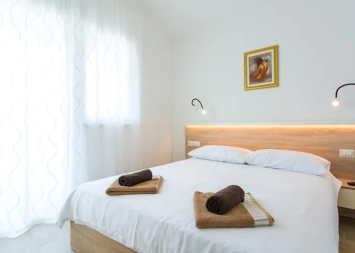 Birikina With Pool Apartmán