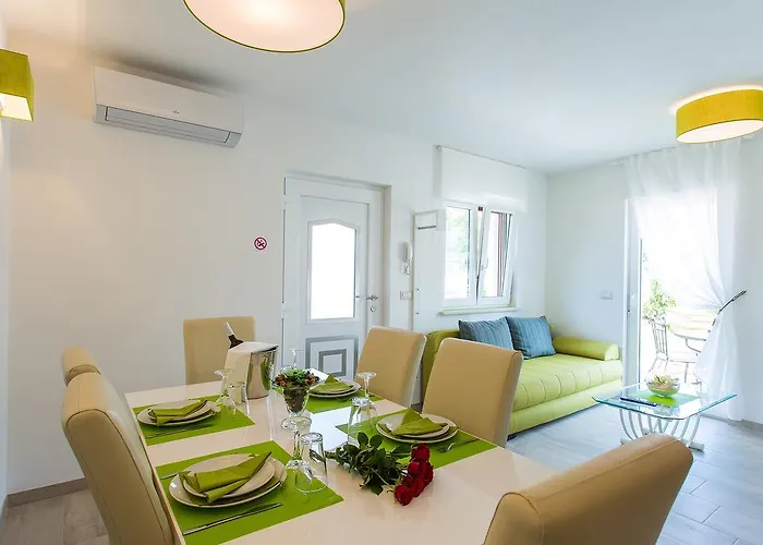 Apartman Birikina With Pool Poreč