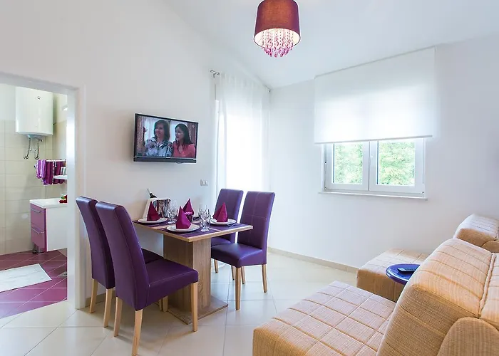 Apartman Birikina With Pool *